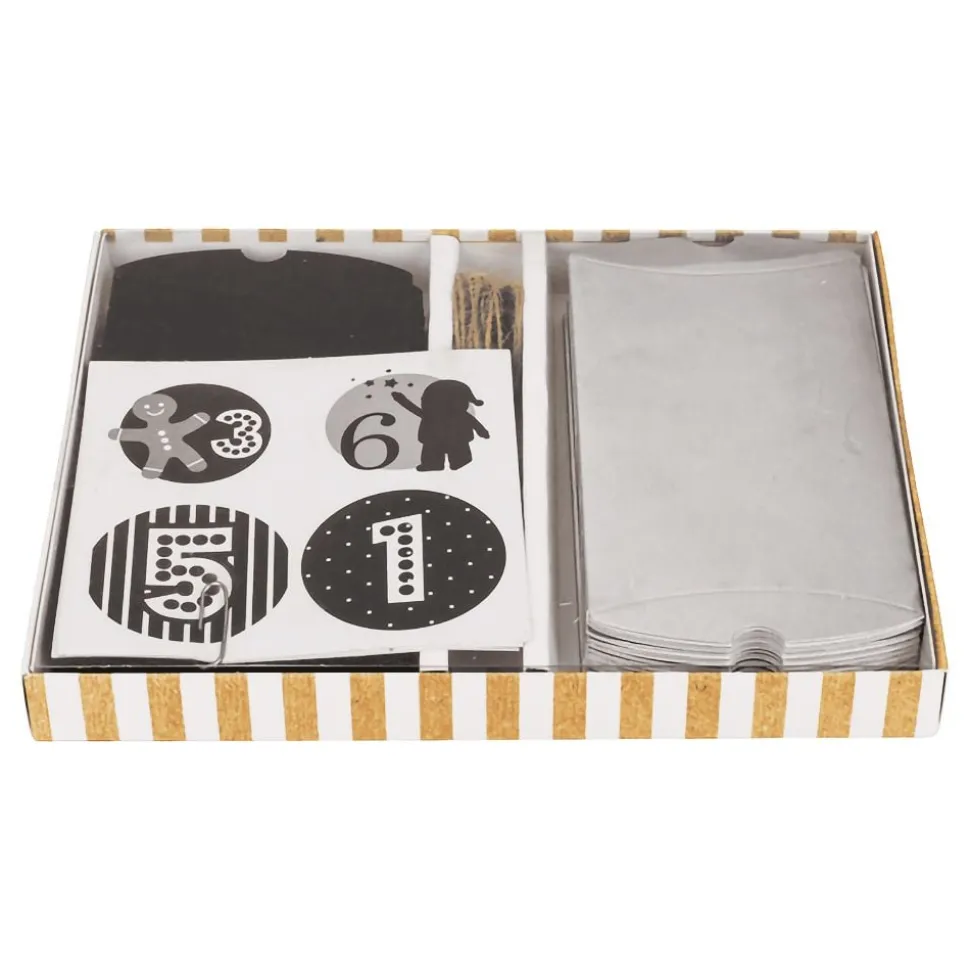 Adventskalender Askar Svart/Silver